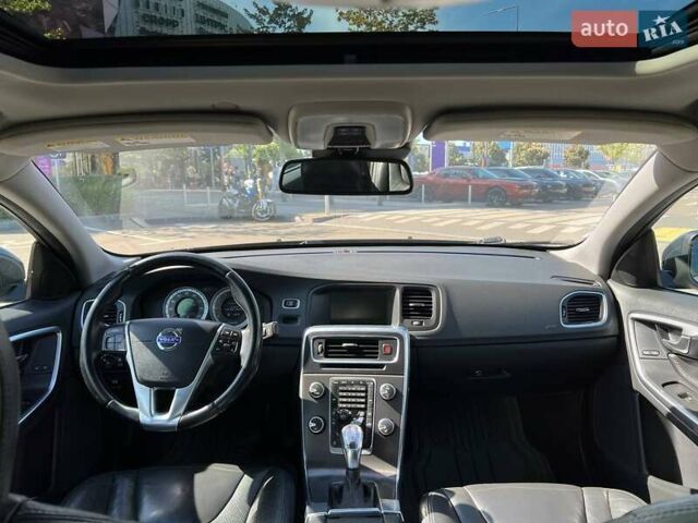 Серый Вольво С60, объемом двигателя 2.5 л и пробегом 208 тыс. км за 11490 $, фото 21 на Automoto.ua