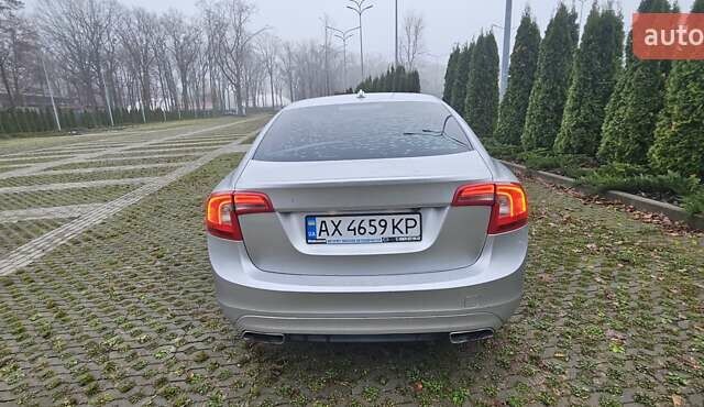 Серый Вольво С60, объемом двигателя 2.5 л и пробегом 139 тыс. км за 10400 $, фото 7 на Automoto.ua