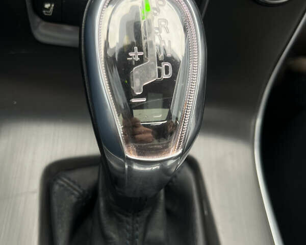 Серый Вольво С60, объемом двигателя 2.5 л и пробегом 213 тыс. км за 11000 $, фото 35 на Automoto.ua