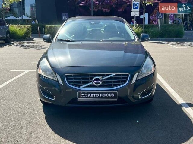 Сірий Вольво С60, об'ємом двигуна 2.5 л та пробігом 208 тис. км за 10490 $, фото 2 на Automoto.ua