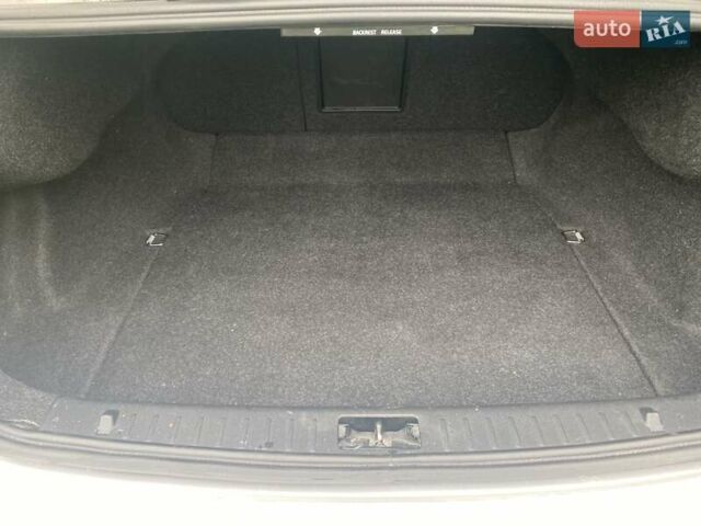 Серый Вольво С60, объемом двигателя 2.52 л и пробегом 285 тыс. км за 8850 $, фото 19 на Automoto.ua