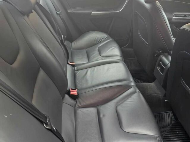 Сірий Вольво С60, об'ємом двигуна 2.5 л та пробігом 85 тис. км за 1300 $, фото 11 на Automoto.ua