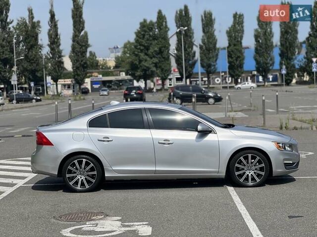 Серый Вольво С60, объемом двигателя 1.97 л и пробегом 130 тыс. км за 11999 $, фото 4 на Automoto.ua