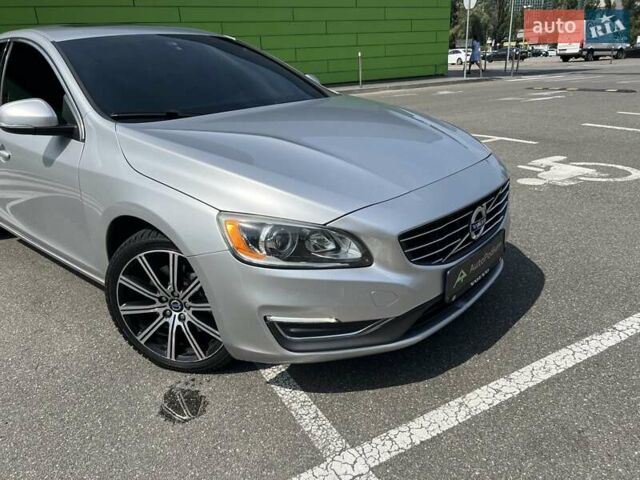 Серый Вольво С60, объемом двигателя 1.97 л и пробегом 130 тыс. км за 11999 $, фото 9 на Automoto.ua