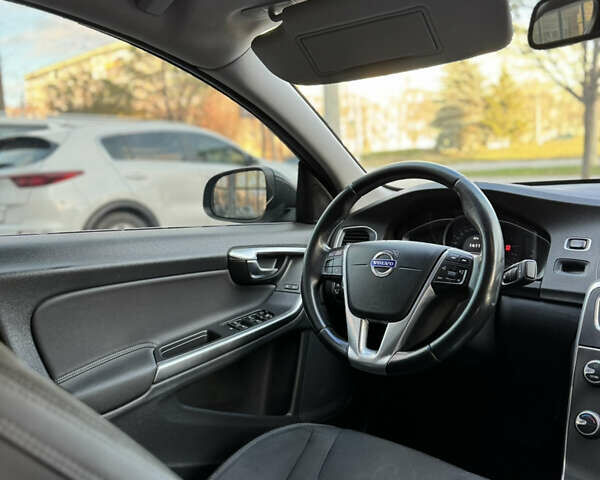 Сірий Вольво С60, об'ємом двигуна 1.56 л та пробігом 249 тис. км за 13000 $, фото 11 на Automoto.ua