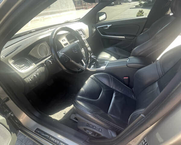 Серый Вольво С60, объемом двигателя 1.97 л и пробегом 150 тыс. км за 13300 $, фото 33 на Automoto.ua