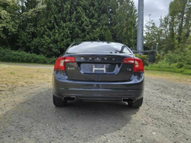 Серый Вольво С60, объемом двигателя 2.5 л и пробегом 82 тыс. км за 8700 $, фото 5 на Automoto.ua