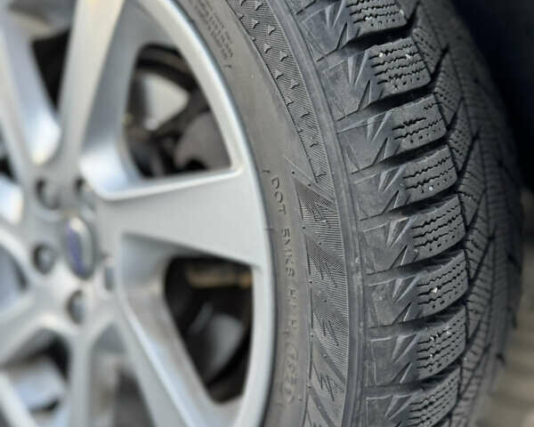 Сірий Вольво С60, об'ємом двигуна 1.56 л та пробігом 249 тис. км за 13000 $, фото 9 на Automoto.ua