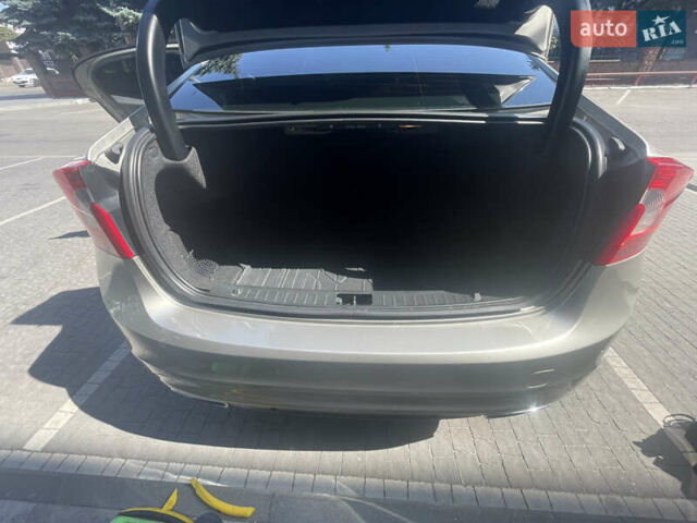 Серый Вольво С60, объемом двигателя 1.97 л и пробегом 150 тыс. км за 13300 $, фото 35 на Automoto.ua