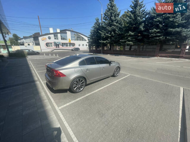 Серый Вольво С60, объемом двигателя 1.97 л и пробегом 150 тыс. км за 13300 $, фото 26 на Automoto.ua