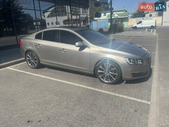 Серый Вольво С60, объемом двигателя 1.97 л и пробегом 150 тыс. км за 13300 $, фото 24 на Automoto.ua