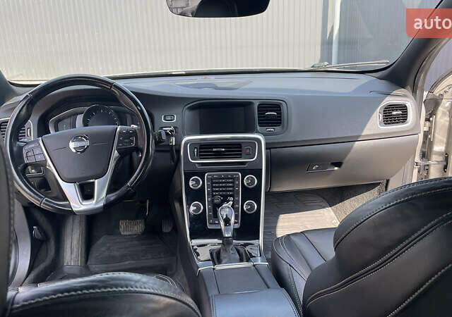 Серый Вольво С60, объемом двигателя 1.97 л и пробегом 150 тыс. км за 13300 $, фото 11 на Automoto.ua