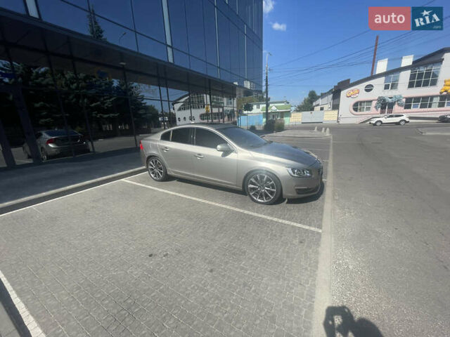Серый Вольво С60, объемом двигателя 1.97 л и пробегом 150 тыс. км за 13300 $, фото 25 на Automoto.ua