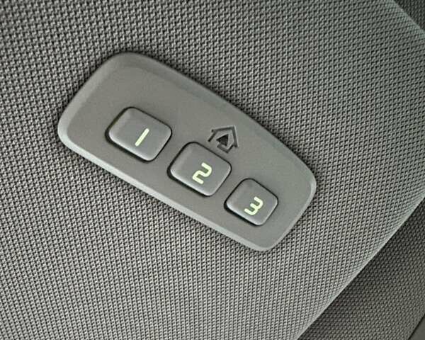 Серый Вольво С60, объемом двигателя 2.5 л и пробегом 73 тыс. км за 16500 $, фото 44 на Automoto.ua