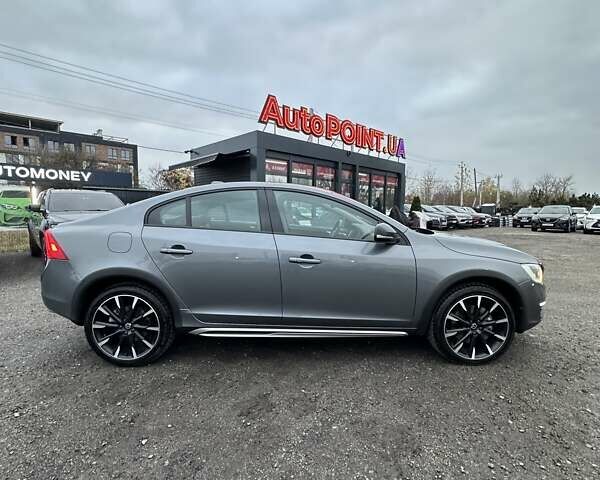 Серый Вольво С60, объемом двигателя 2.5 л и пробегом 73 тыс. км за 16500 $, фото 4 на Automoto.ua