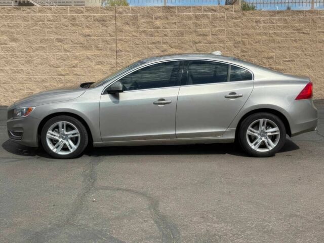 Серый Вольво С60, объемом двигателя 2 л и пробегом 71 тыс. км за 1500 $, фото 4 на Automoto.ua