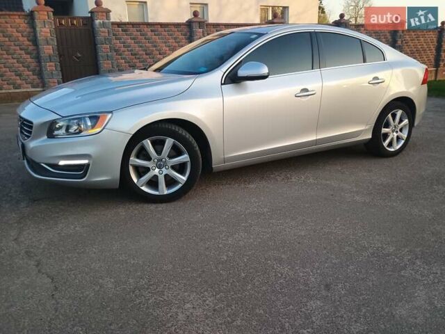 Серый Вольво С60, объемом двигателя 1.97 л и пробегом 255 тыс. км за 12300 $, фото 5 на Automoto.ua