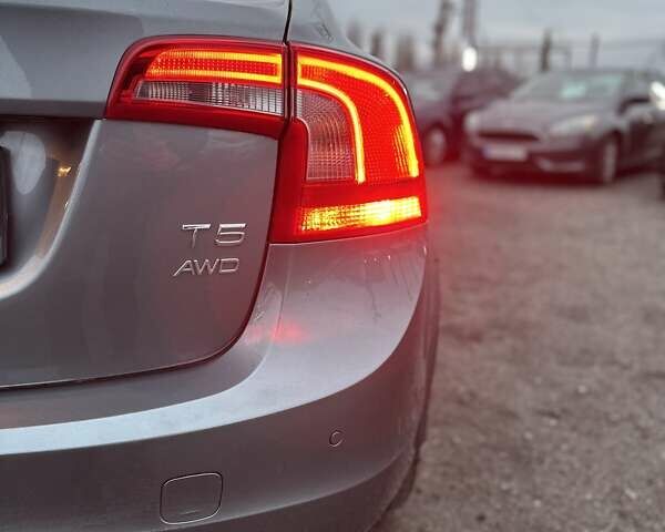 Серый Вольво С60, объемом двигателя 2.5 л и пробегом 73 тыс. км за 16500 $, фото 10 на Automoto.ua