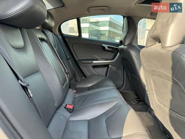 Сірий Вольво С60, об'ємом двигуна 2 л та пробігом 190 тис. км за 12000 $, фото 7 на Automoto.ua