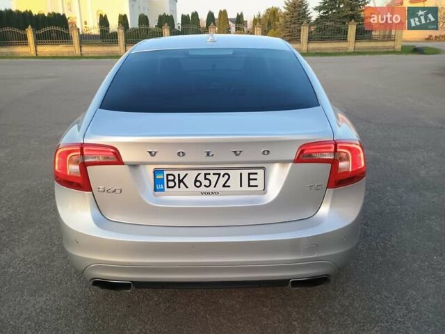 Серый Вольво С60, объемом двигателя 1.97 л и пробегом 255 тыс. км за 12300 $, фото 14 на Automoto.ua