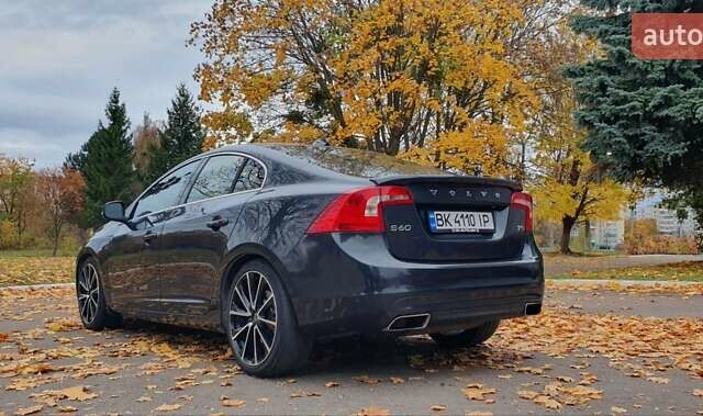 Вольво С60 2015 в Ровно на Automoto.ua Серый Вольво С60, объемом двигателя 1.97 л и пробегом 179 тыс. км за 12300 $, фото 10 на Automoto.ua