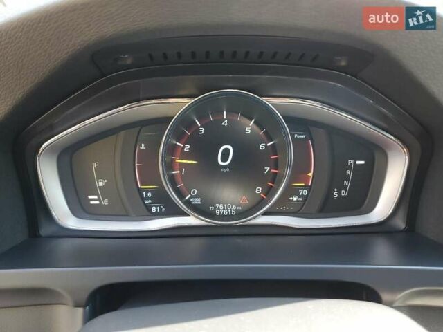 Вольво С60 2015 в Кропивницком (Кировограде) на Automoto.ua Серый Вольво С60, объемом двигателя 2.52 л и пробегом 157 тыс. км за 1400 $, фото 8 на Automoto.ua