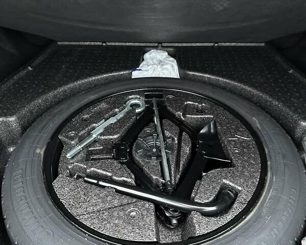 Серый Вольво С60, объемом двигателя 2.5 л и пробегом 73 тыс. км за 16500 $, фото 15 на Automoto.ua