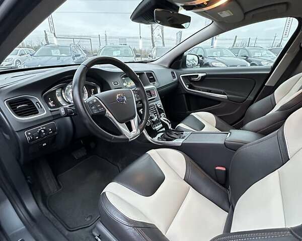 Серый Вольво С60, объемом двигателя 2.5 л и пробегом 73 тыс. км за 16500 $, фото 21 на Automoto.ua