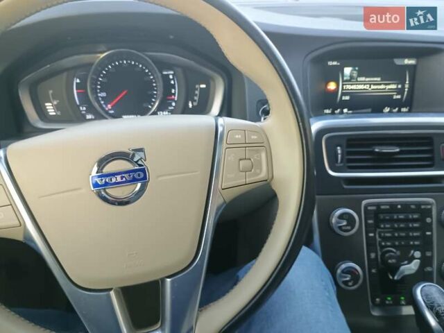 Серый Вольво С60, объемом двигателя 1.97 л и пробегом 255 тыс. км за 12300 $, фото 23 на Automoto.ua