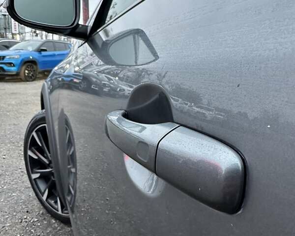 Серый Вольво С60, объемом двигателя 2.5 л и пробегом 73 тыс. км за 16500 $, фото 6 на Automoto.ua