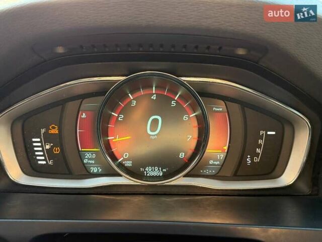 Серый Вольво С60, объемом двигателя 2 л и пробегом 208 тыс. км за 8600 $, фото 7 на Automoto.ua