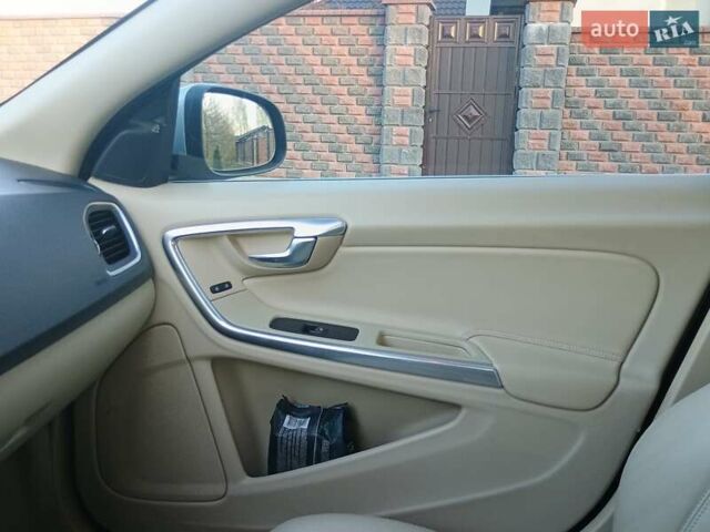 Серый Вольво С60, объемом двигателя 1.97 л и пробегом 255 тыс. км за 12300 $, фото 20 на Automoto.ua