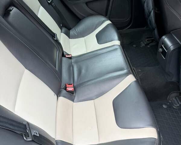 Серый Вольво С60, объемом двигателя 2.5 л и пробегом 128 тыс. км за 13800 $, фото 17 на Automoto.ua