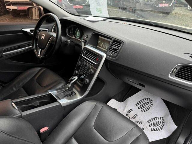 Серый Вольво С60, объемом двигателя 2 л и пробегом 170 тыс. км за 8200 $, фото 6 на Automoto.ua