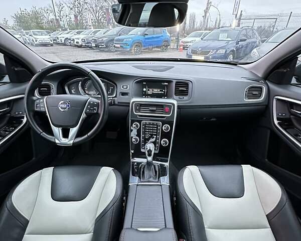 Серый Вольво С60, объемом двигателя 2.5 л и пробегом 73 тыс. км за 16500 $, фото 17 на Automoto.ua