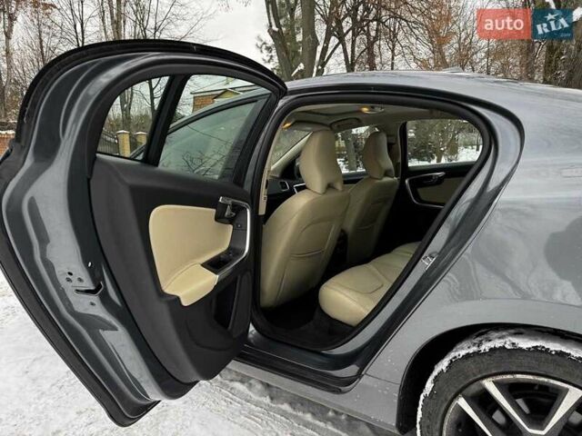 Сірий Вольво С60, об'ємом двигуна 2 л та пробігом 199 тис. км за 13890 $, фото 21 на Automoto.ua