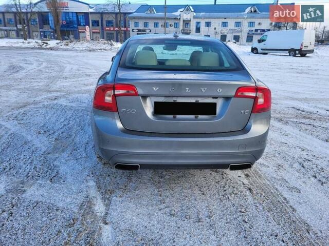 Серый Вольво С60, объемом двигателя 2 л и пробегом 241 тыс. км за 11500 $, фото 4 на Automoto.ua