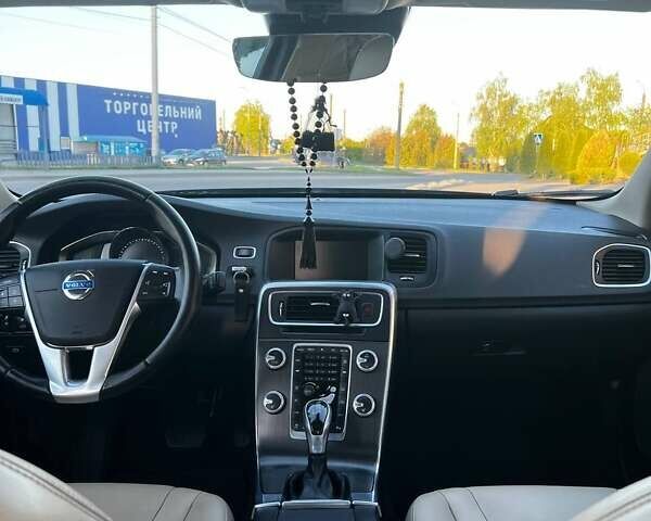 Серый Вольво С60, объемом двигателя 2 л и пробегом 157 тыс. км за 12900 $, фото 13 на Automoto.ua