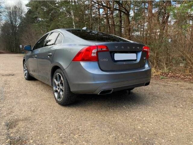 Серый Вольво С60, объемом двигателя 2 л и пробегом 152 тыс. км за 8500 $, фото 5 на Automoto.ua