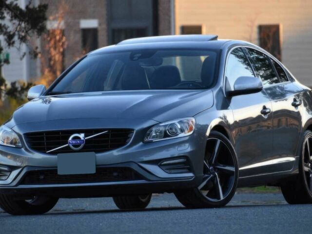 Серый Вольво С60, объемом двигателя 2 л и пробегом 75 тыс. км за 17700 $, фото 2 на Automoto.ua