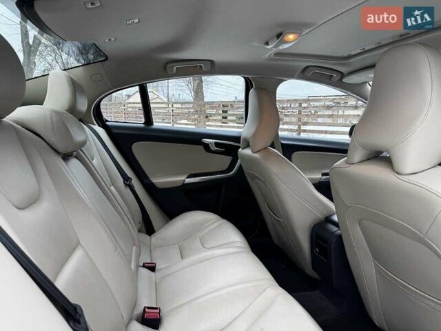 Сірий Вольво С60, об'ємом двигуна 2 л та пробігом 199 тис. км за 13890 $, фото 22 на Automoto.ua