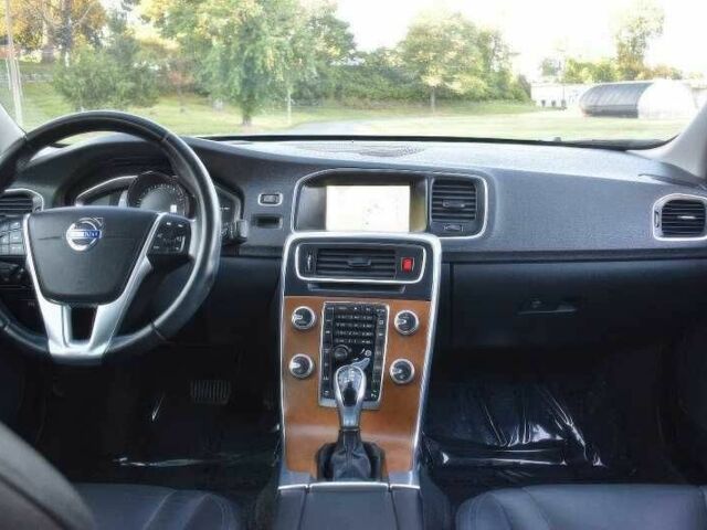 Сірий Вольво С60, об'ємом двигуна 2 л та пробігом 110 тис. км за 2450 $, фото 10 на Automoto.ua