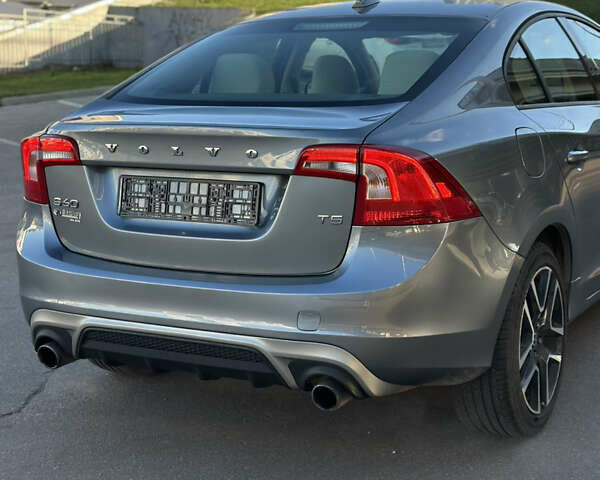 Серый Вольво С60, объемом двигателя 2 л и пробегом 199 тыс. км за 13400 $, фото 5 на Automoto.ua