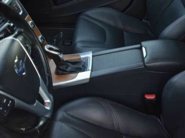 Сірий Вольво С60, об'ємом двигуна 2 л та пробігом 110 тис. км за 2450 $, фото 12 на Automoto.ua