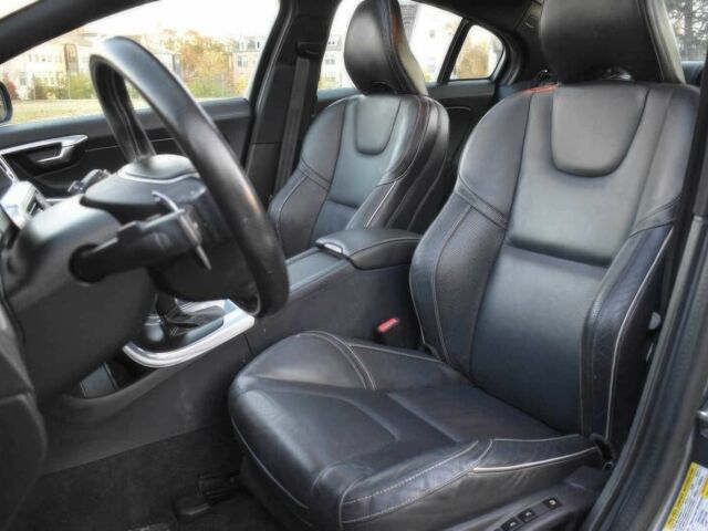 Серый Вольво С60, объемом двигателя 2 л и пробегом 75 тыс. км за 17700 $, фото 6 на Automoto.ua