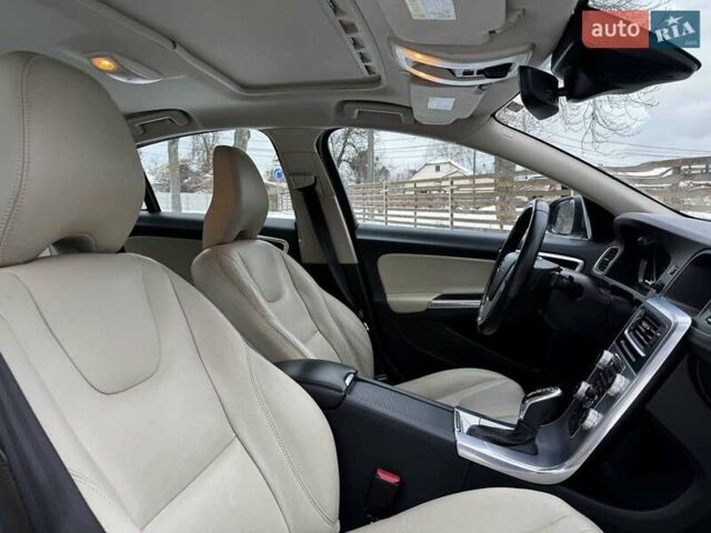 Сірий Вольво С60, об'ємом двигуна 2 л та пробігом 199 тис. км за 13890 $, фото 23 на Automoto.ua