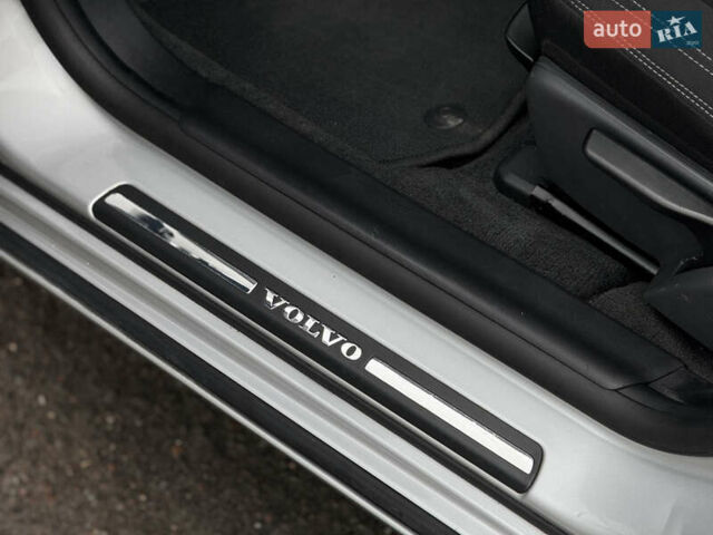 Сірий Вольво С60, об'ємом двигуна 2 л та пробігом 183 тис. км за 14600 $, фото 32 на Automoto.ua