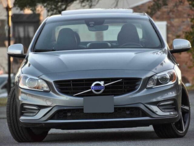 Серый Вольво С60, объемом двигателя 2 л и пробегом 75 тыс. км за 17700 $, фото 1 на Automoto.ua