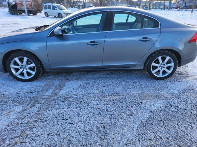 Серый Вольво С60, объемом двигателя 2 л и пробегом 241 тыс. км за 11500 $, фото 13 на Automoto.ua