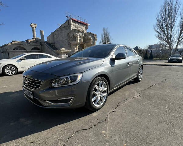 Сірий Вольво С60, об'ємом двигуна 1.97 л та пробігом 81 тис. км за 15000 $, фото 3 на Automoto.ua